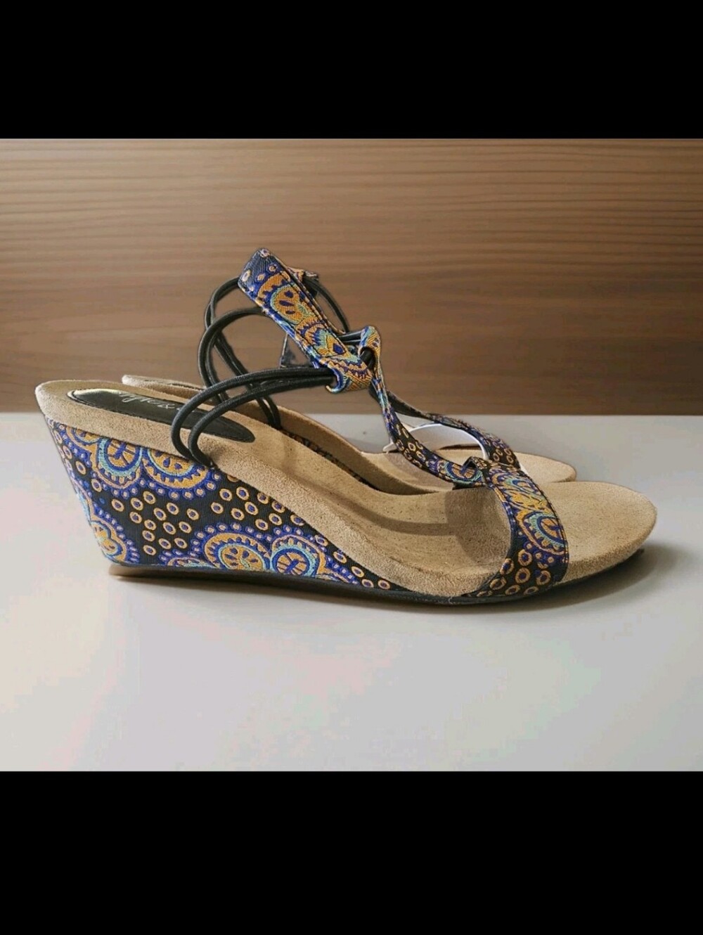 Style And Co Women’s Blue Patterned Wedge Sandals 7.5